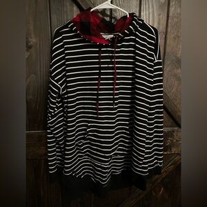 Maurice’s black and white striped hoodie, with plaid inner hoodie lining. 0X